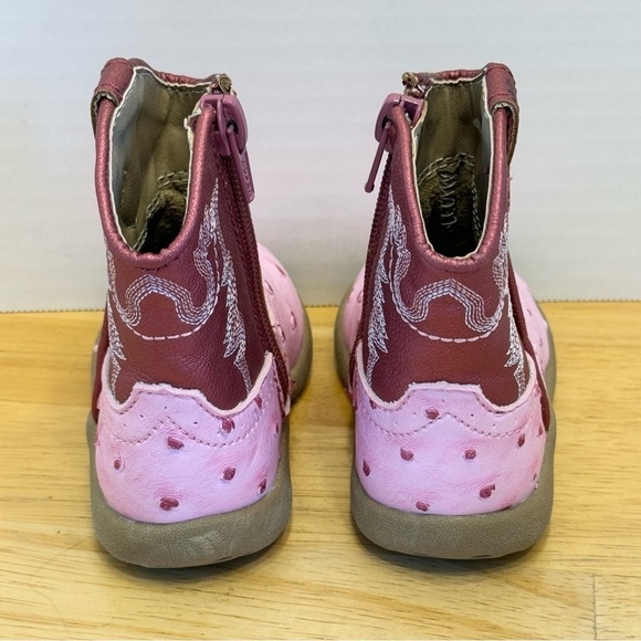 Infant Size 4 Roper brand faux ostrich light pink boots - Picture 4 of 9
